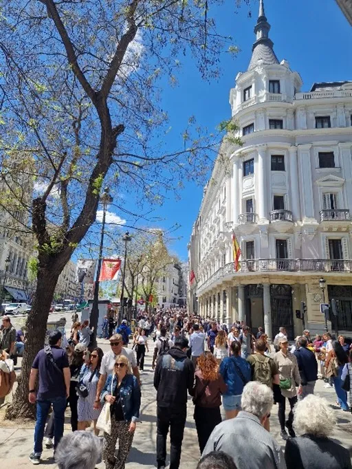 Masses of people walking the street during the power outage